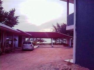 Kandiez Sunrise Beach Resort Kota Bharu Bagian luar foto